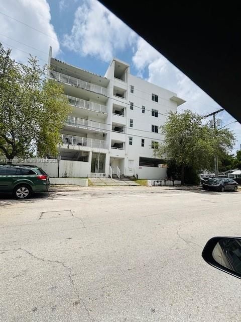 Building Photo - 498 SW 2nd St