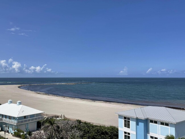 Building Photo - 355 S Ocean Dr