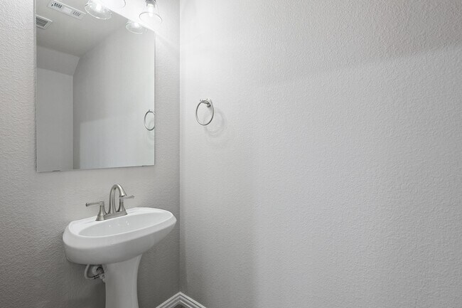 Building Photo - 5822 Grayson St