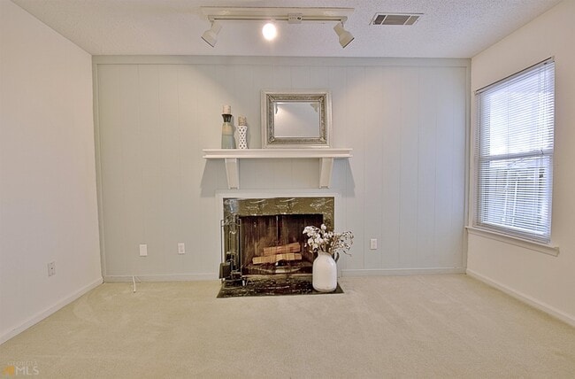 Building Photo - 72 Cobblestone Creek