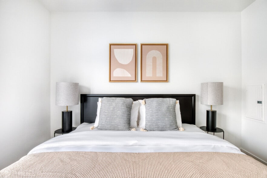 Building Photo - 2690 152nd Ave NE