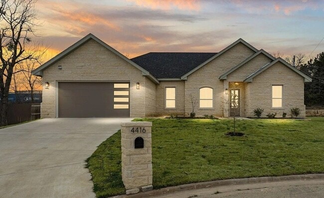 Building Photo - 4416 Austin Cir
