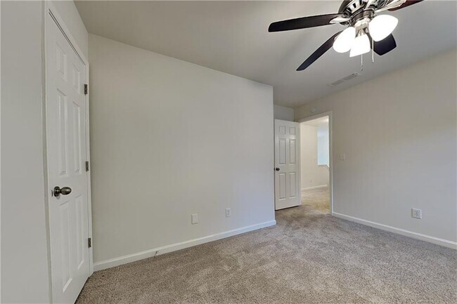 Building Photo - 863 Langley View Ct