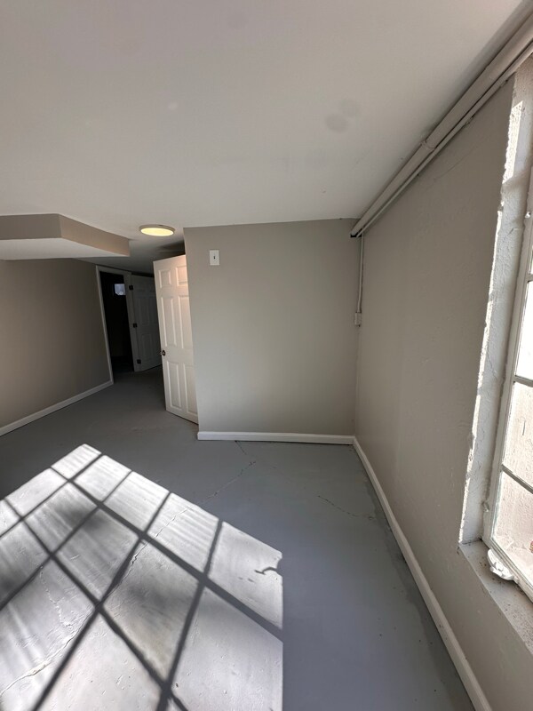 Building Photo - 7719 Crestline Rd