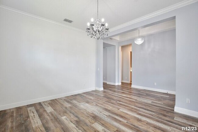 Building Photo - Gorgeous 3/2 Spacious Home with a Fenced Backyard and a Detached 2 Car Garage in the Desirable La...