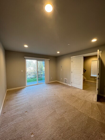 Building Photo - 14913 48th Ave W