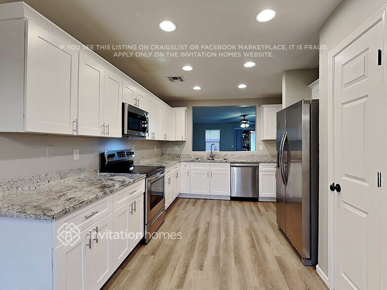 Building Photo - 2170 W Agrarian Hills Dr