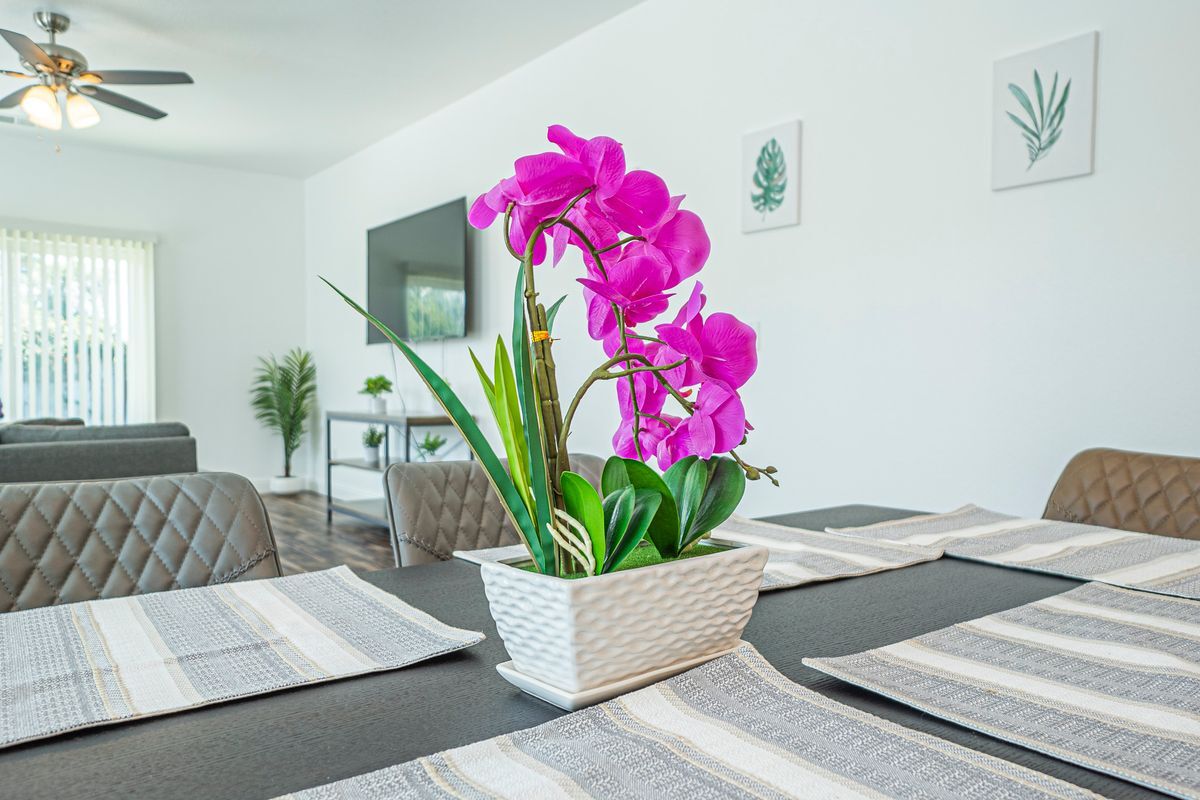 Building Photo - 324 Wisconsin Ave