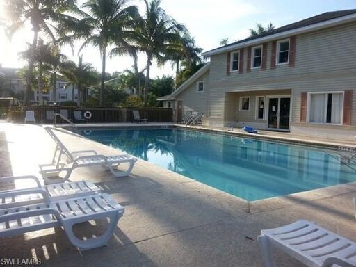 Building Photo - 2/2 Third Floor Condo at Coral Cove W/ Wat...