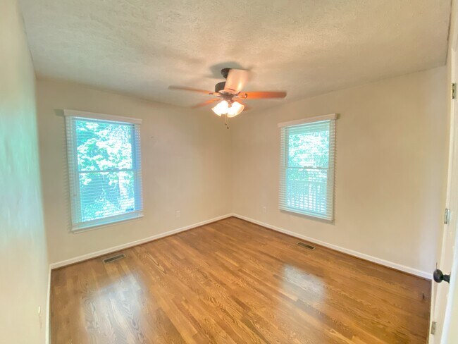 Building Photo - 58 Bermuda Trail