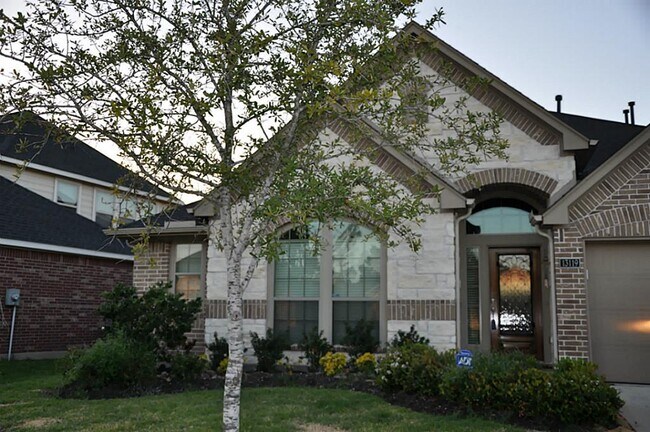 Building Photo - 13119 Sweetgum Shores Dr