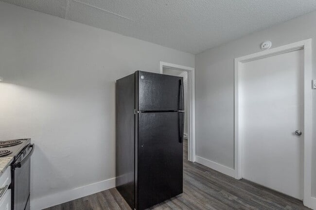 Building Photo - 4409 Delashmitt Rd