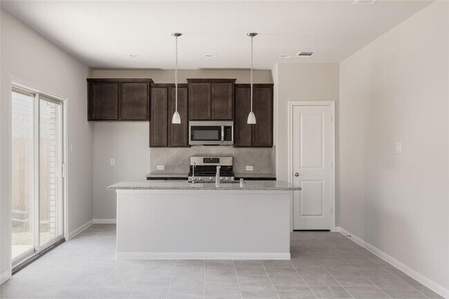 Building Photo - 31138 Mahogany Fir Trl