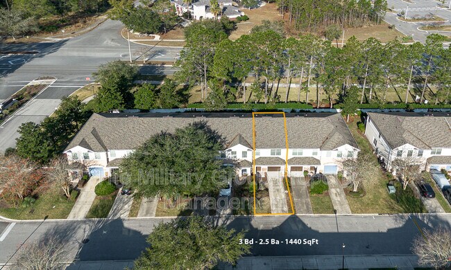 Building Photo - 710 Crystal Way