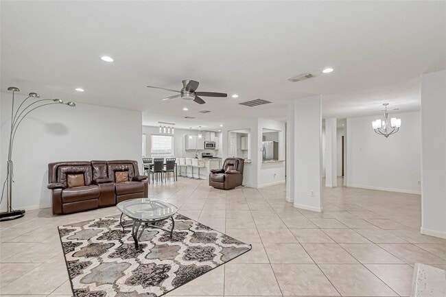 Building Photo - 14802 Dorray Ln