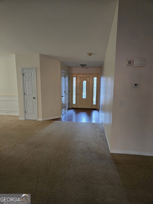 Building Photo - 5140 Rosewood Pl