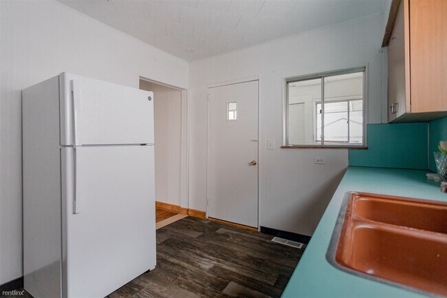 Building Photo - 2 br, 1 bath House - 3080 Goodson St Singl...