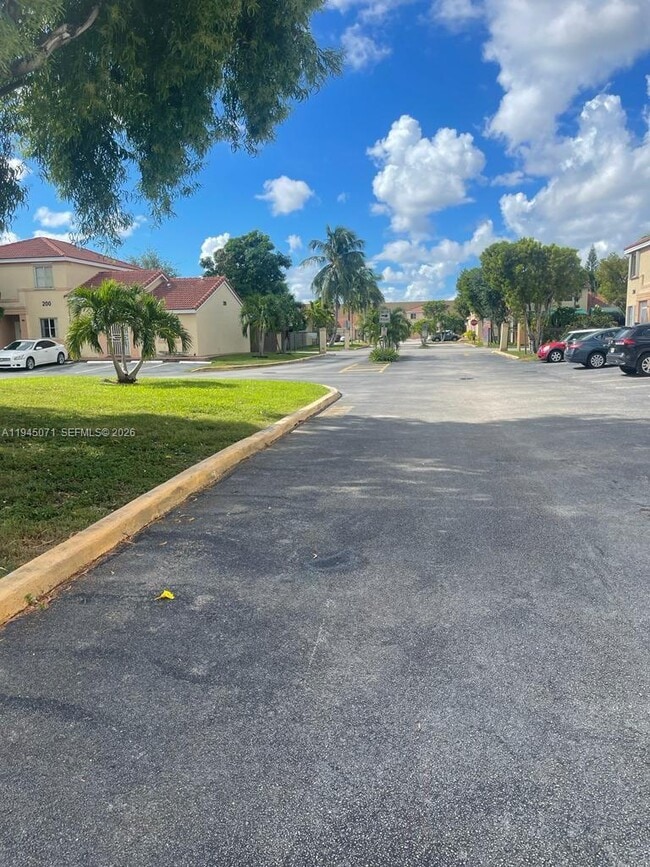 Building Photo - 240 NW 114th Ave