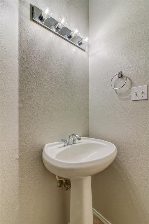 Building Photo - 2851 Southampton Way
