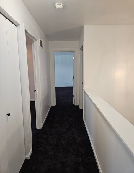 Building Photo - 838 Avalon Way