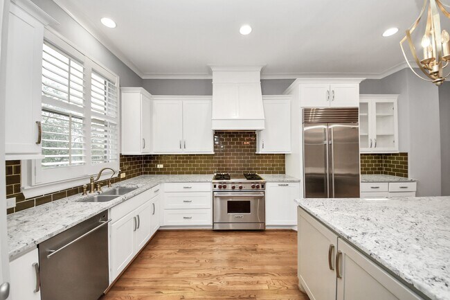 Building Photo - 12790 Yorkstone Dr