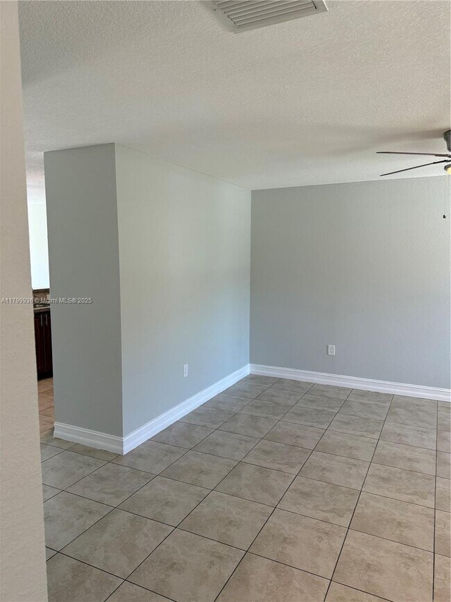 Building Photo - 26735 SW 139th Ave