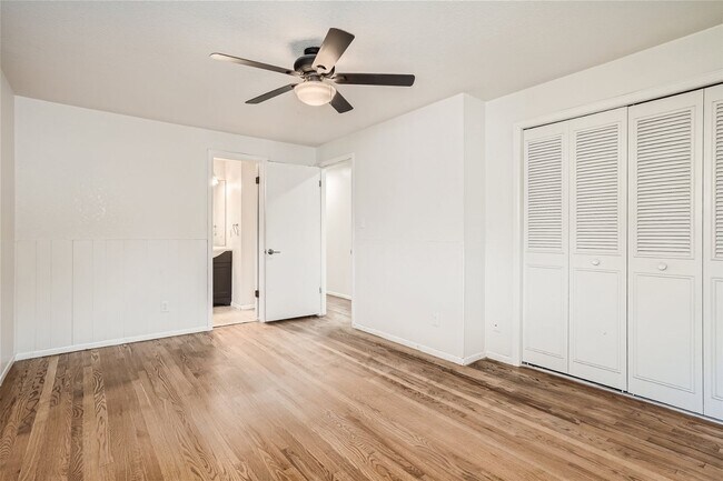 Building Photo - Spacious 5-Bedroom Retreat in Arvada, CO!