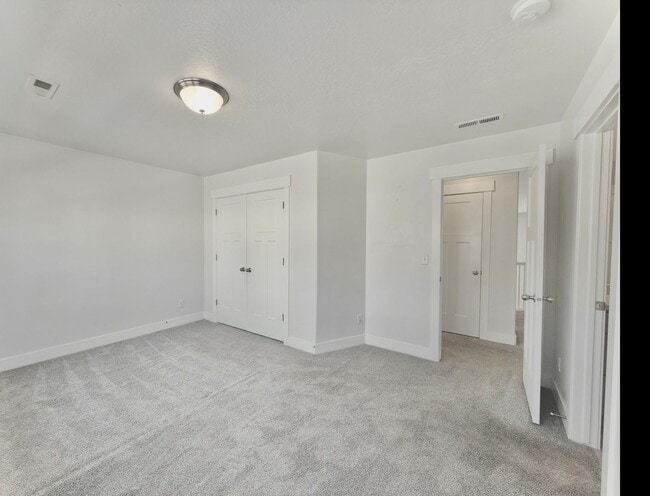 Building Photo - 3 Bed | 2.5 Bath | 2,365 sq ft above grade | Full unfinished basement | 2-car garage