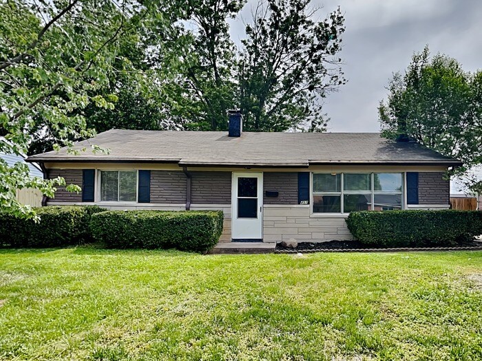 Primary Photo - 457 Park Dr