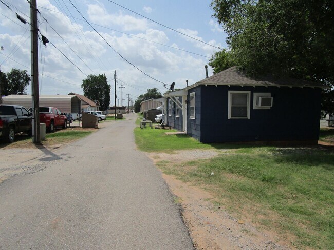 Building Photo - 310 East Tom Stafford