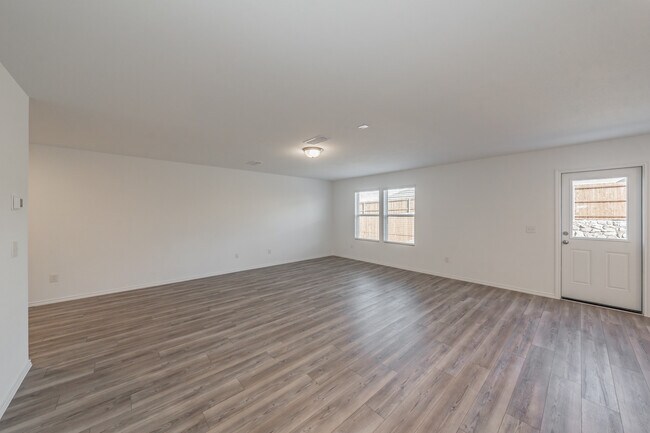 Building Photo - 847 Lake Fletcher Rd