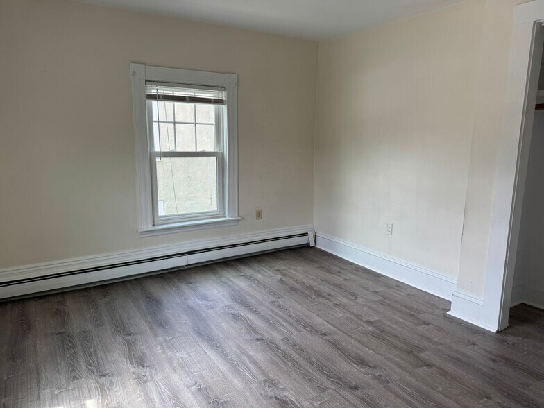 L2 Bedroom 2 - 1011 Massachusetts Ave