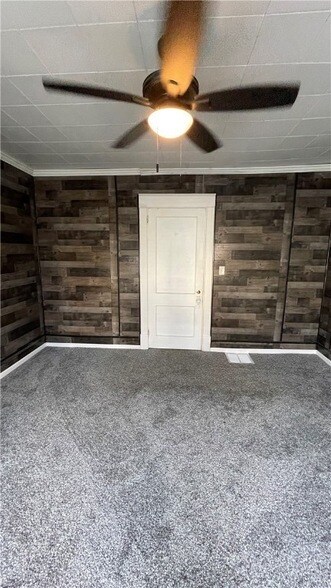 Building Photo - 247 Cedar Ave