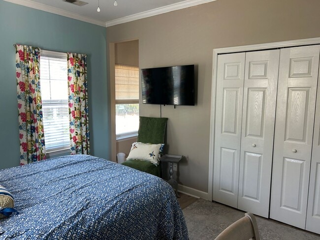 Building Photo - Fully Furnished: Stunning 3 - Bedroom 2.5 - Bath Townhome - Mt. Pleasant, SC