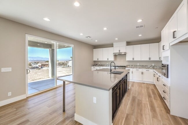 Building Photo - Strip View - Custom Home - Immediate Move In - Horse Property