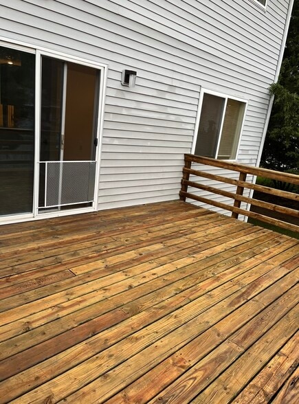 Private deck - 813 Stein Ct