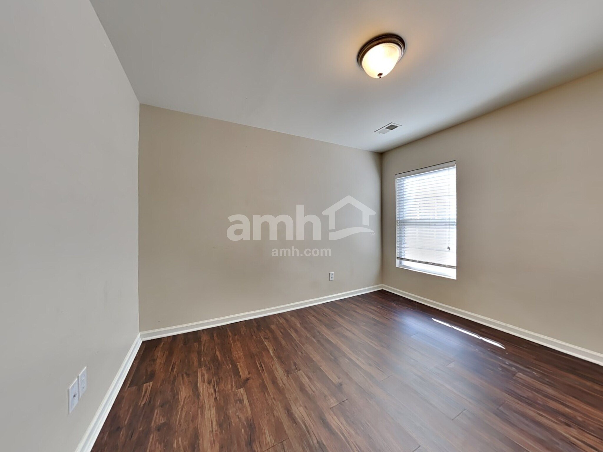 Building Photo - 1140 Moss Grove Dr