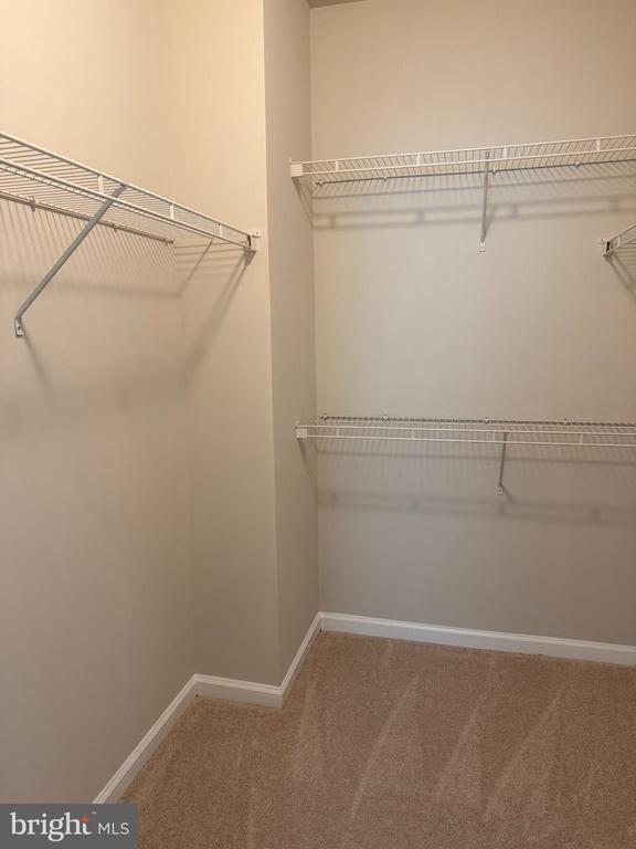 Building Photo - 45903 Peach Oak Terrace