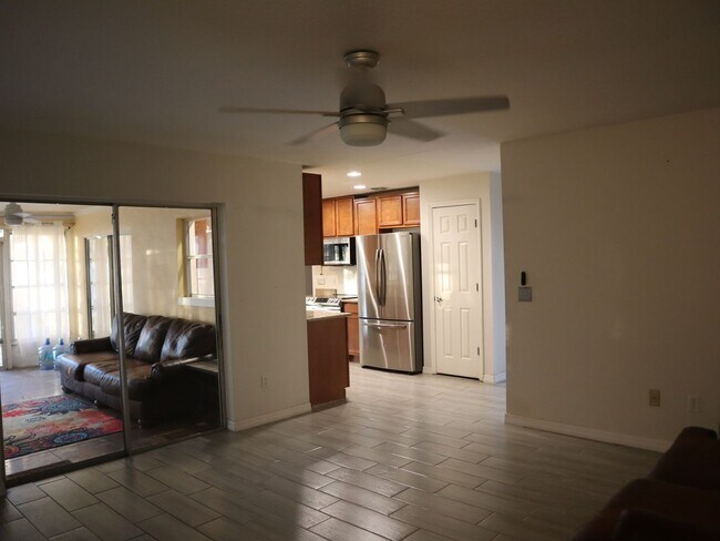 Building Photo - Great Location 3 bedroom 2 Bath 2 Car Garage Call/Text Carole Arcaro 386-216-4900 Deltona Lakes R...