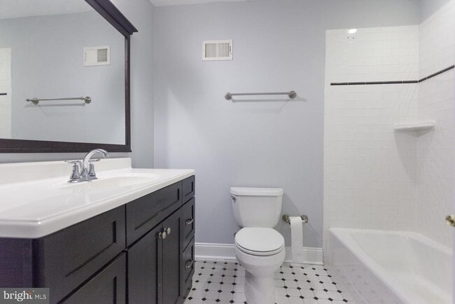 Building Photo - 1022 S Colorado St