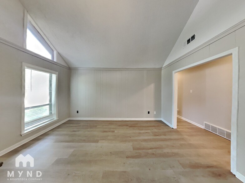 Building Photo - 4512 Crump Rd