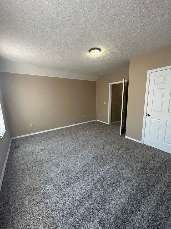 Building Photo - New Listing!!!