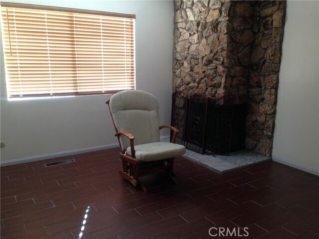 Building Photo - 20610 Hill Top Dr