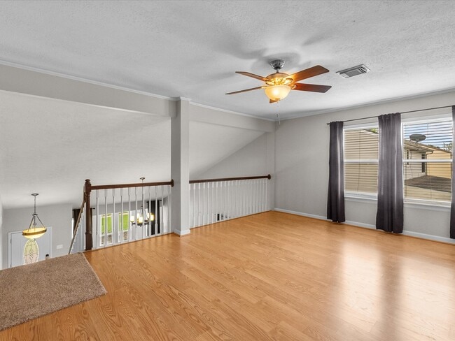 Building Photo - 4214 Fernside Dr
