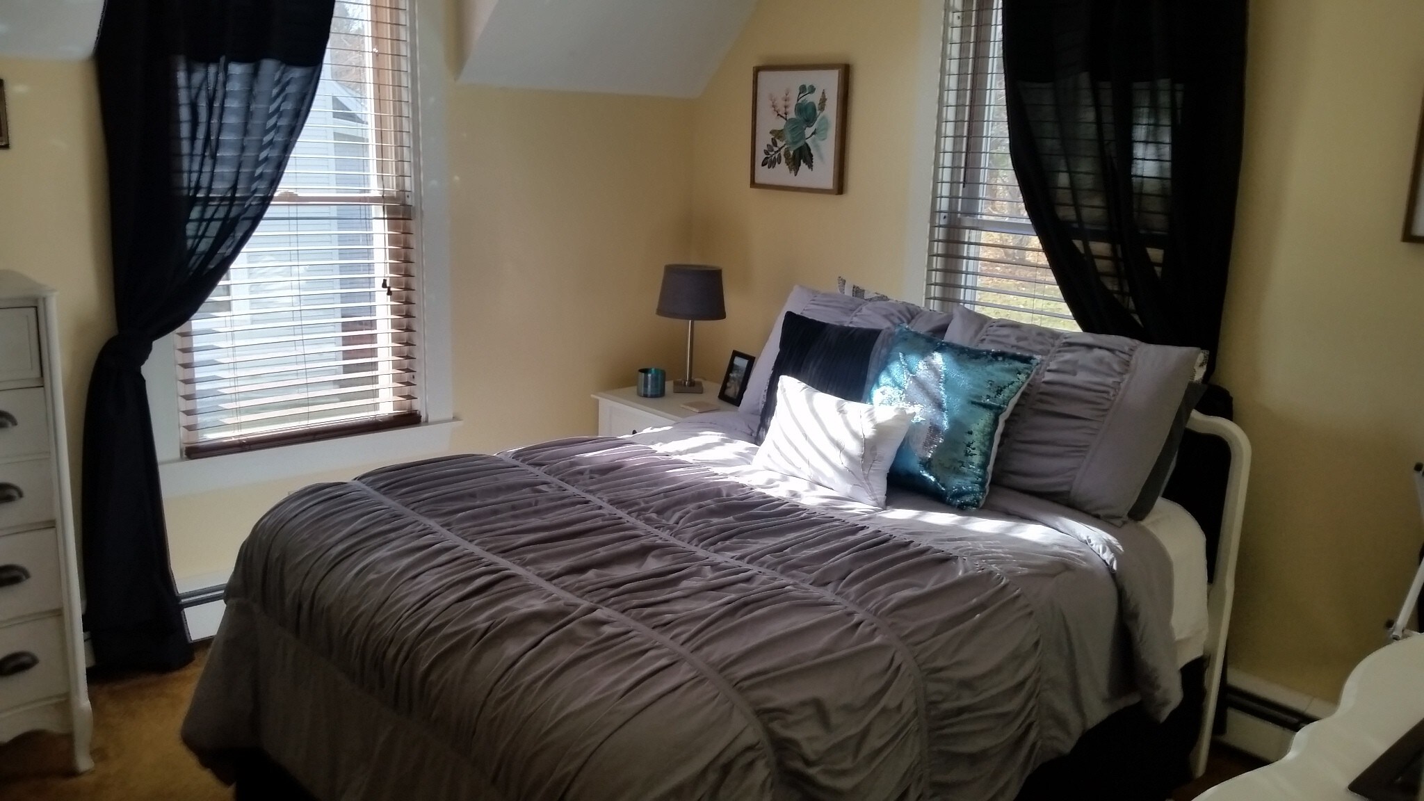 Building Photo - 237 Main St