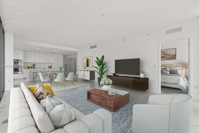 Building Photo - 700 NE 24th St