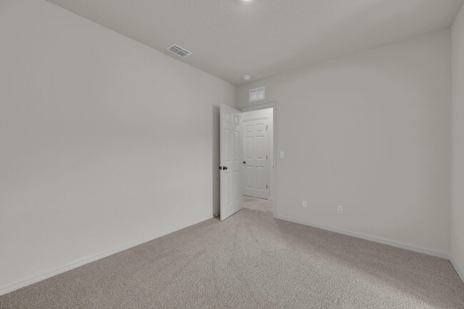 Building Photo - 12834 SW Forli Wy