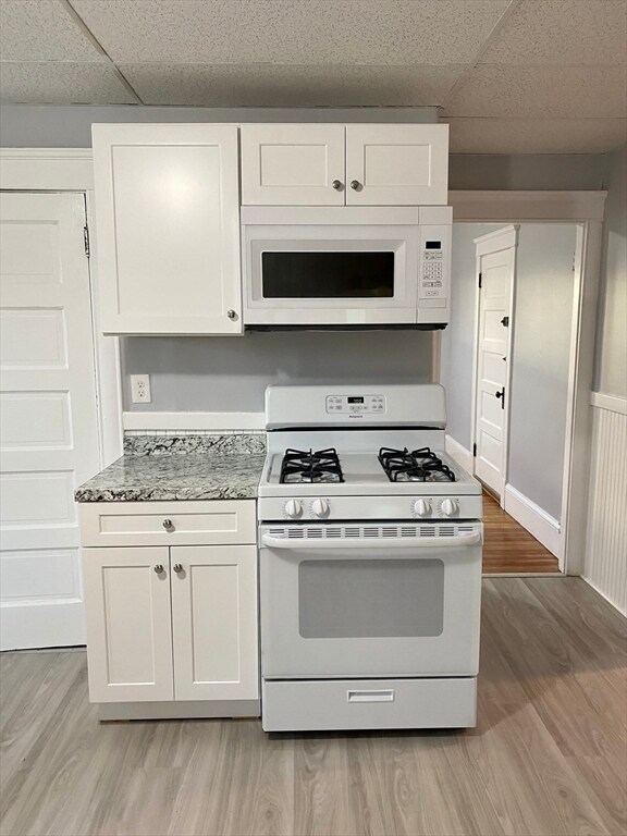 Building Photo - 308 Pleasant St