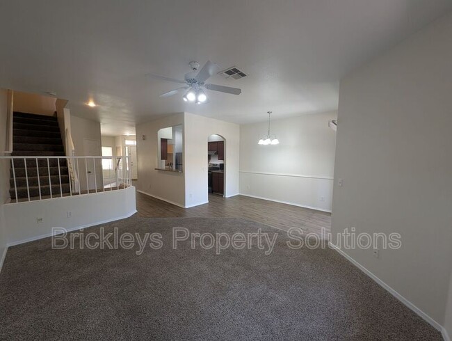 Building Photo - 500 N Roosevelt Ave