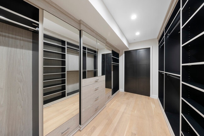 Building Photo - 8822 Churchill Rd